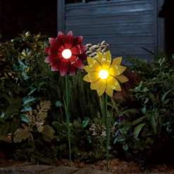Homebase Edit Mini Flower Solar Stake Light (Assorted Colours) -NEBO Store 13965914 1685002424400891