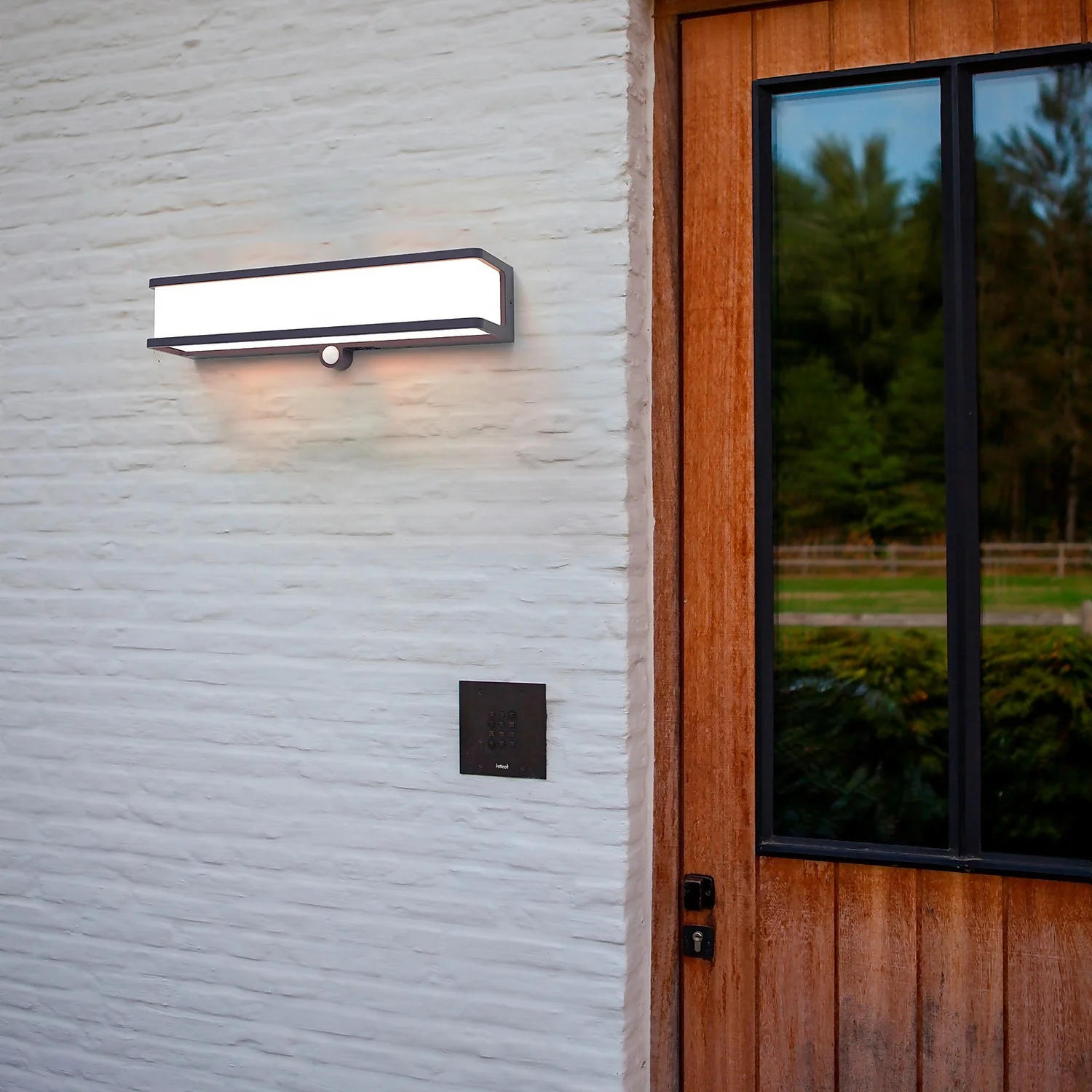 Lutec Doblo Solar Powered LED Wall Light - Anthracite 5 Lutec Doblo Solar Powered LED Wall Light - Anthracite - Image 3